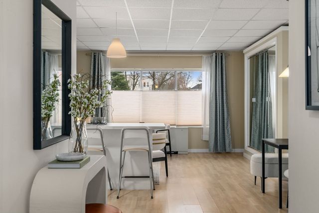 22 Chestnut Pl M3, Brookline, MA 02445