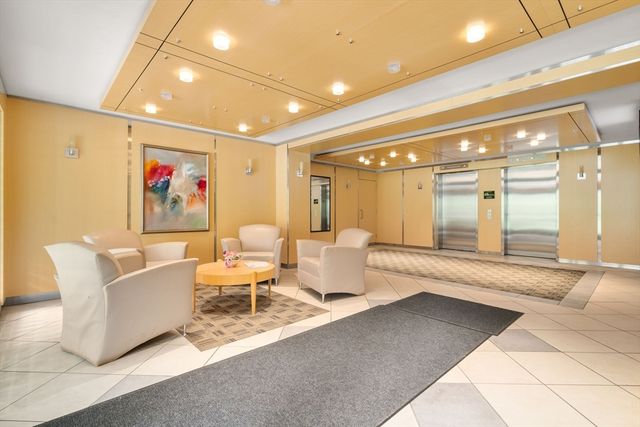 22 Chestnut Pl M3, Brookline, MA 02445