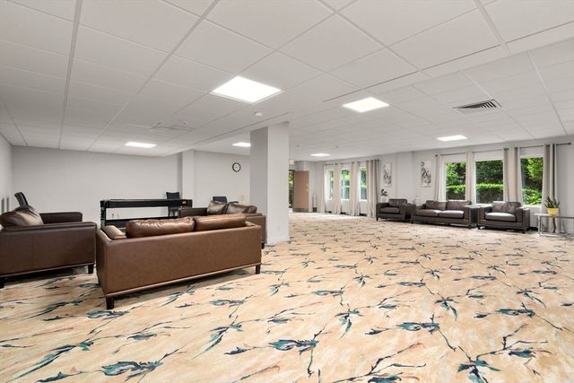 22 Chestnut Pl M3, Brookline, MA 02445