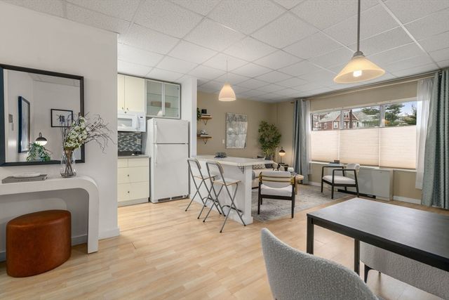 22 Chestnut Pl M3, Brookline, MA 02445