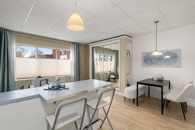 22 Chestnut Pl M3, Brookline, MA 02445