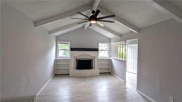2005 N Plymouth Road, Independence, MO 64058