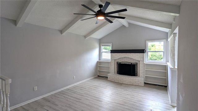 2005 N Plymouth Road, Independence, MO 64058