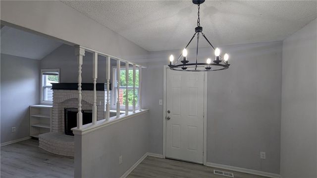 2005 N Plymouth Road, Independence, MO 64058