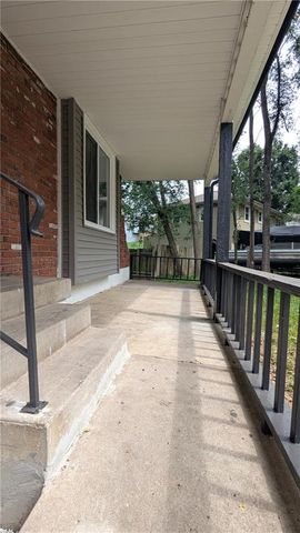 2005 N Plymouth Road, Independence, MO 64058