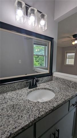 2005 N Plymouth Road, Independence, MO 64058