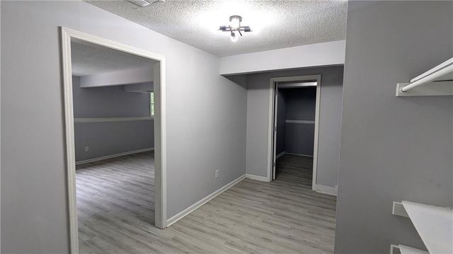 2005 N Plymouth Road, Independence, MO 64058