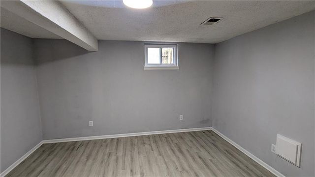 2005 N Plymouth Road, Independence, MO 64058