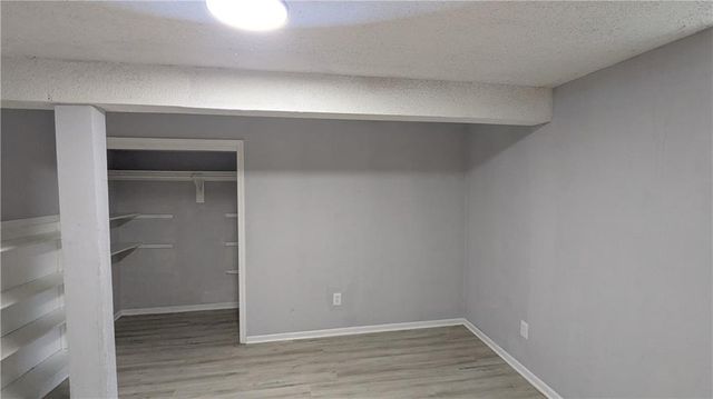 2005 N Plymouth Road, Independence, MO 64058