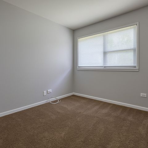 18705 W Ash Drive, Gurnee, IL 60031