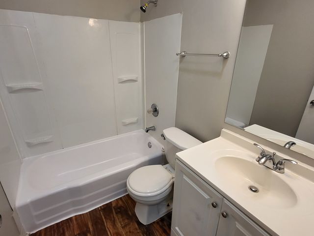 18705 W Ash Drive, Gurnee, IL 60031