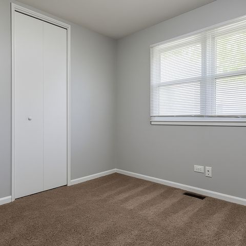 18705 W Ash Drive, Gurnee, IL 60031