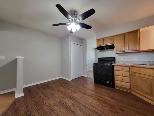 18705 W Ash Drive, Gurnee, IL 60031