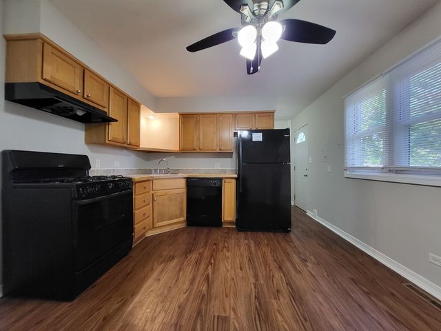 18705 W Ash Drive, Gurnee, IL 60031