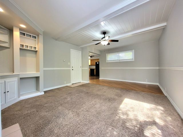 18705 W Ash Drive, Gurnee, IL 60031