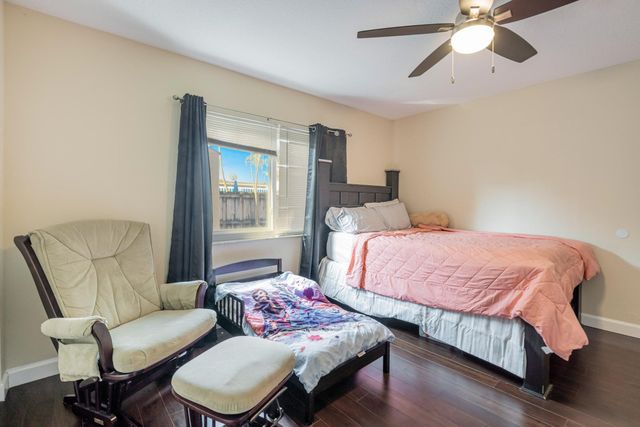 6824 SW 5th Street, Pembroke Pines, FL 33023