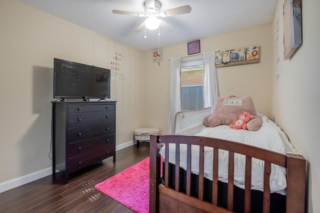 6824 SW 5th Street, Pembroke Pines, FL 33023