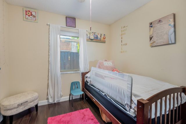 6824 SW 5th Street, Pembroke Pines, FL 33023