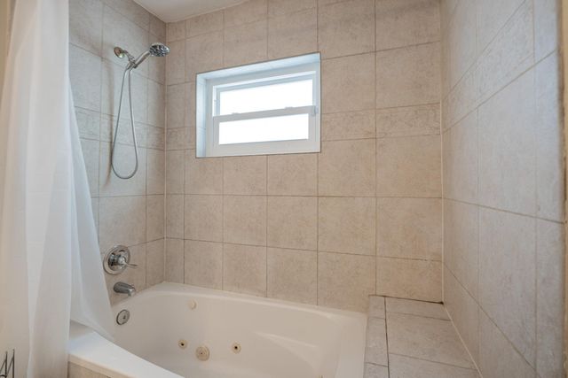 6824 SW 5th Street, Pembroke Pines, FL 33023