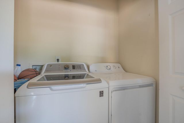 6824 SW 5th Street, Pembroke Pines, FL 33023