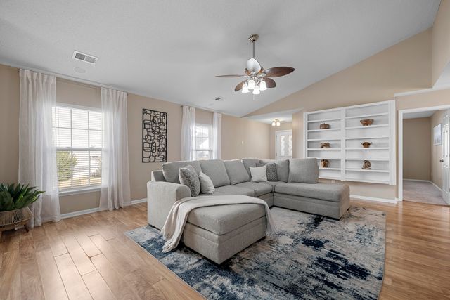 105 Ripley Court, Summerville, SC 29483