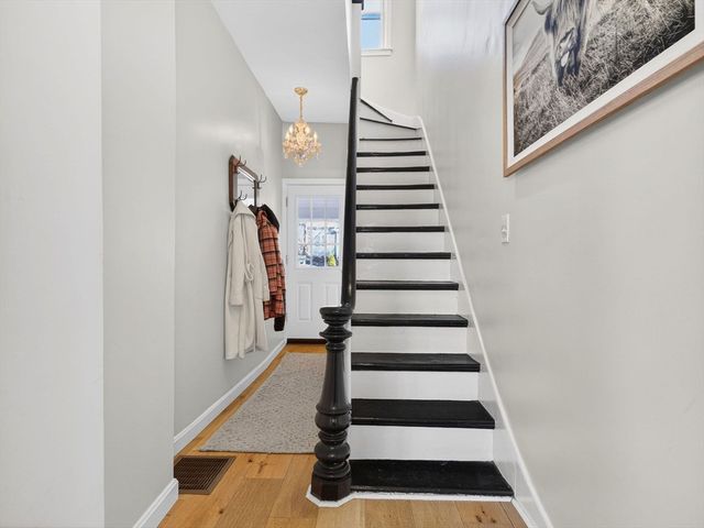 42 Oak St, Somerville, MA 02143