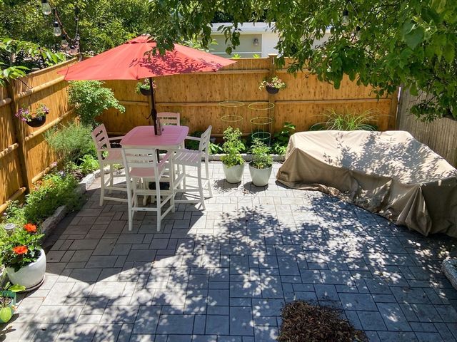 42 Oak St, Somerville, MA 02143