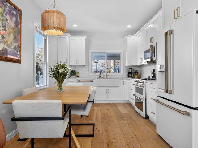 42 Oak St, Somerville, MA 02143