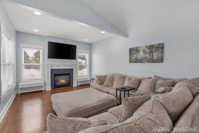 7520 Hometown Court 10, Caledonia, MI 49316