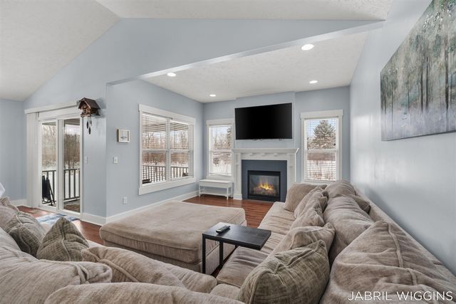 7520 Hometown Court 10, Caledonia, MI 49316