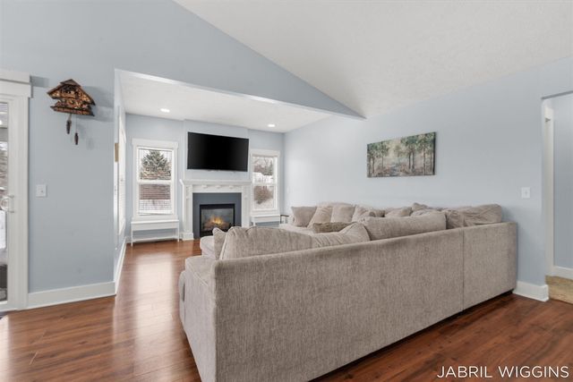 7520 Hometown Court 10, Caledonia, MI 49316