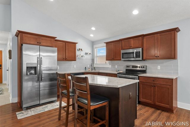 7520 Hometown Court 10, Caledonia, MI 49316