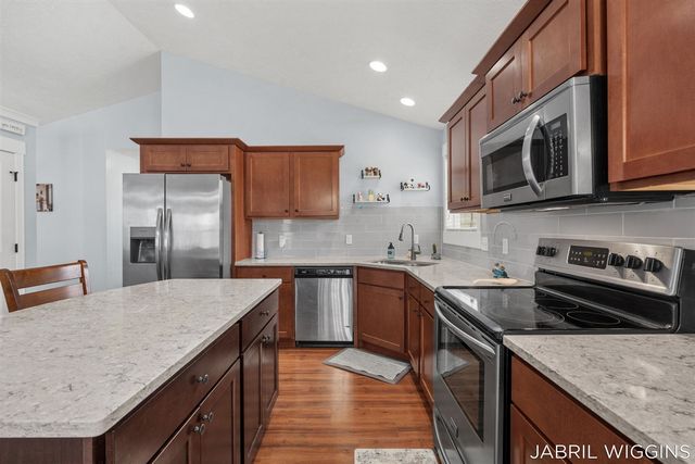 7520 Hometown Court 10, Caledonia, MI 49316