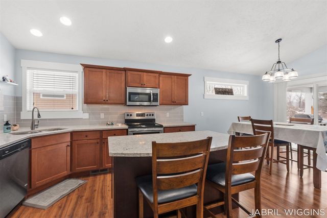 7520 Hometown Court 10, Caledonia, MI 49316