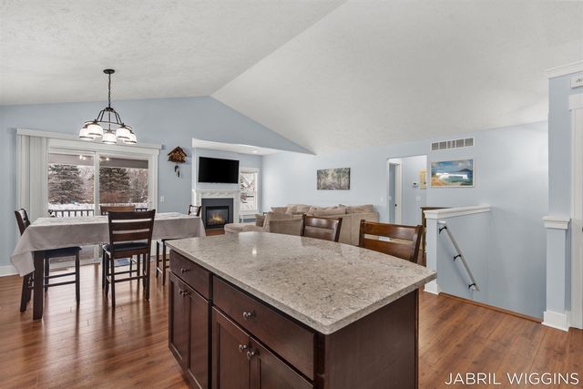 7520 Hometown Court 10, Caledonia, MI 49316