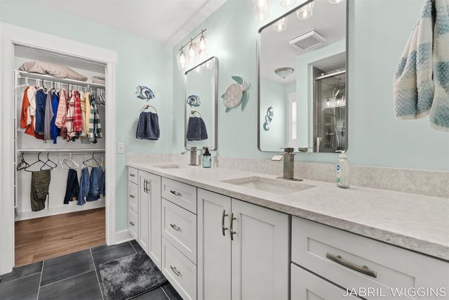 7520 Hometown Court 10, Caledonia, MI 49316