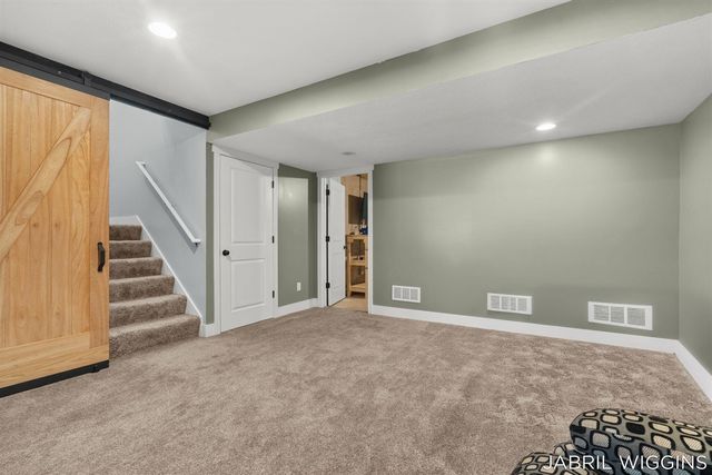 7520 Hometown Court 10, Caledonia, MI 49316