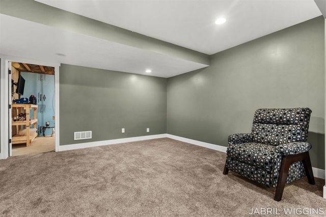 7520 Hometown Court 10, Caledonia, MI 49316