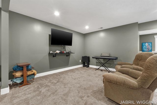 7520 Hometown Court 10, Caledonia, MI 49316