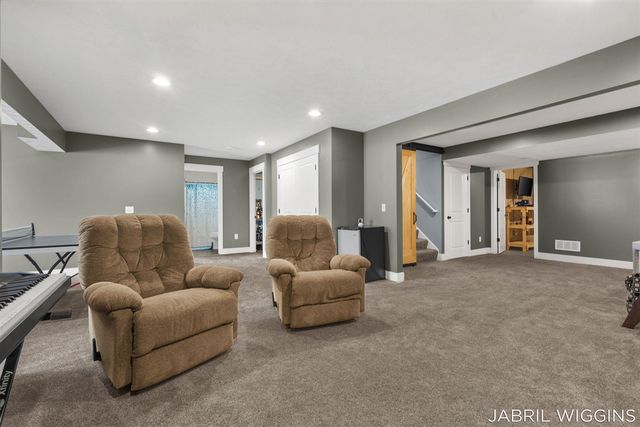 7520 Hometown Court 10, Caledonia, MI 49316