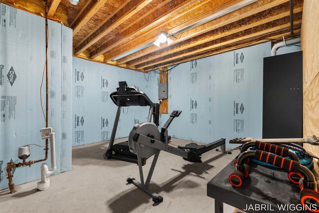 7520 Hometown Court 10, Caledonia, MI 49316