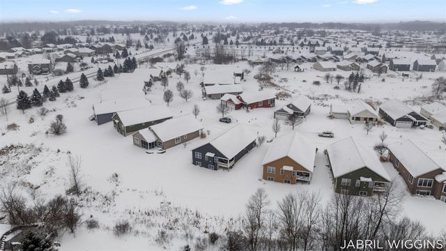 7520 Hometown Court 10, Caledonia, MI 49316