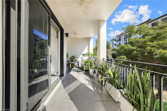 1035 3rd AVE S 215, Naples, FL 34102