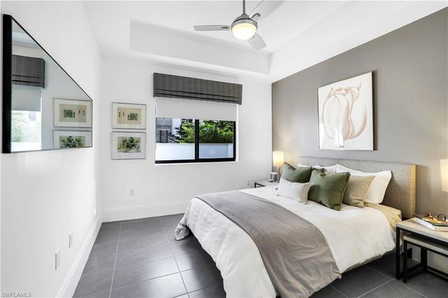 1035 3rd AVE S 215, Naples, FL 34102