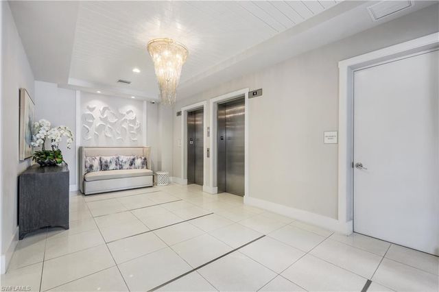 1035 3rd AVE S 215, Naples, FL 34102
