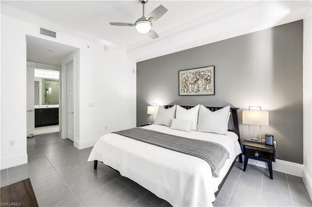 1035 3rd AVE S 215, Naples, FL 34102
