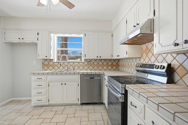 2611 Easy Street, Denison, TX 75020