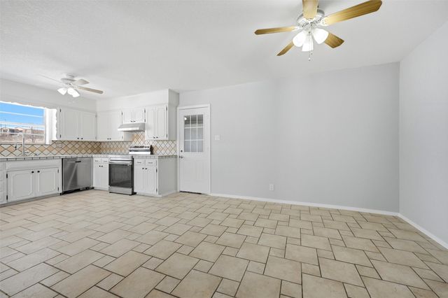 2611 Easy Street, Denison, TX 75020