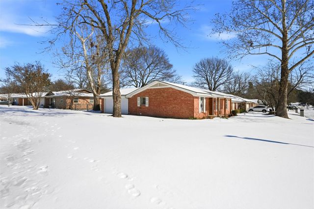 2611 Easy Street, Denison, TX 75020