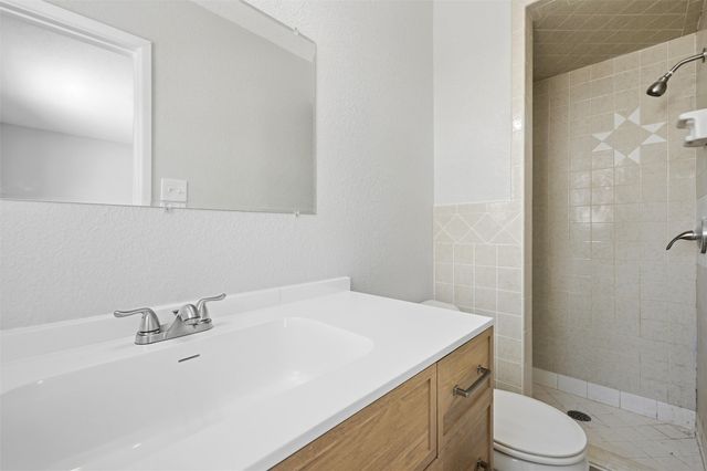 2611 Easy Street, Denison, TX 75020